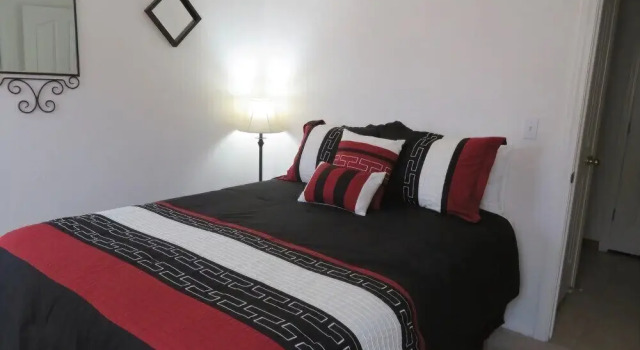 Lincoln And Tawnya Hiatt 3 Bedroom Home, Prenota Casa vacanze Hotel a Missouri con parcheggio, Parcheggio