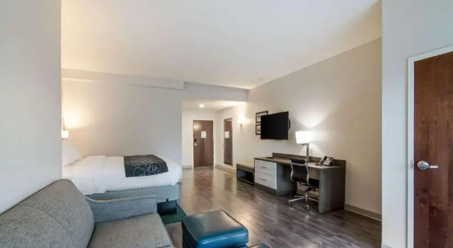 Люкс с балконом Comfort Inn & Suites Gulf Shores East Beach near Gulf State Park