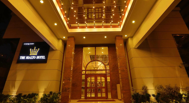 The Rialto Hotel, Rezerwuj Hotel Hotele w Bangalore z parkingiem, Parking