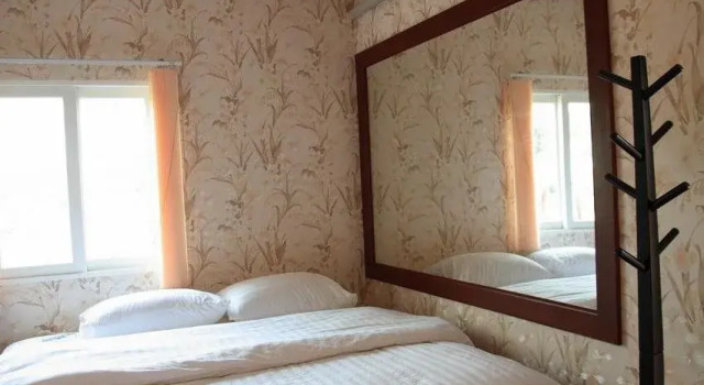 Nuttaporn House, Varaa Hotelli Hotellit North-Eastern Thailand pysäköinnillä, Pysäköinti