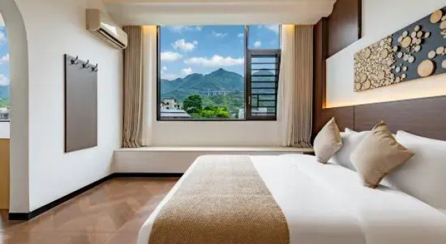 Westyard Lodge.Libo, Rezerwuj Hotel Hotele 3-gwiazdkowe w Libo, 3*