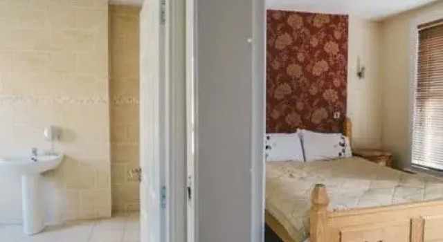 Ferryquay Gate House, Забронировать Отель Отели Лондондерри 3 звезды, рядом с The River Faughan, 3*