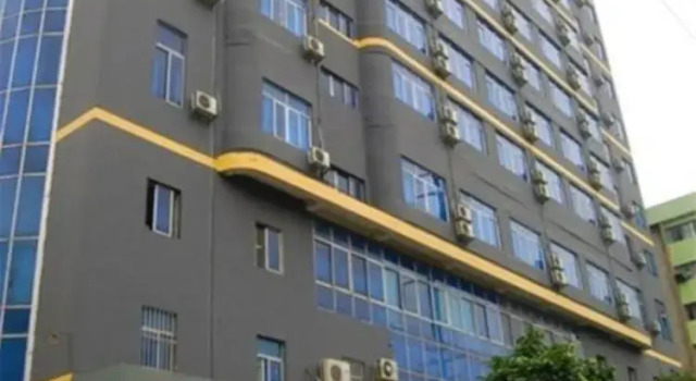 Jingtong Hotel Youai South Road - Nannin, Rezerwuj Hotel Hotele w Nanning z parkingiem, Parking