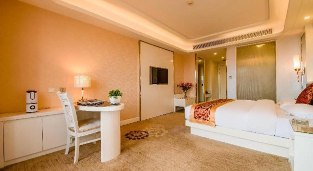 Jinghao Hotel, Rezerwuj Hotel Hotele w Kunming z parkingiem, Parking