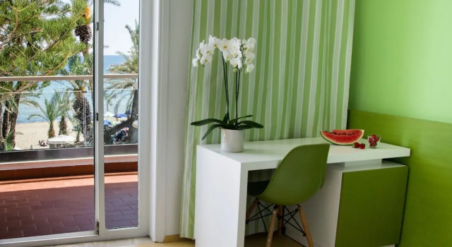Двухместный номер Standard с балконом и с частичным видом на море Zeus Hotels Palm Beach