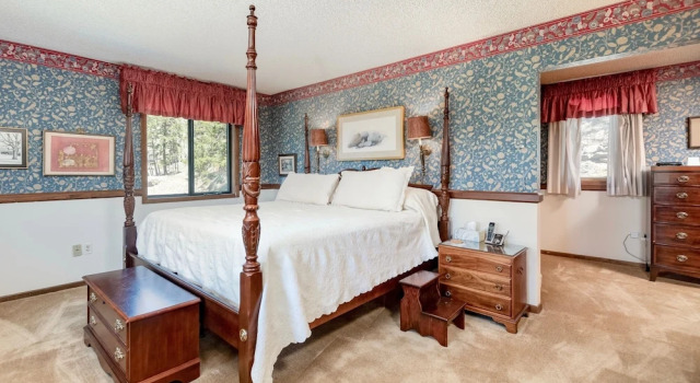 Macmillan Dog-friendly Vacation At Windcliff 4 Bedroom Home by RedAwning, Забронировать Дом для отпуска Отели Эстес-Парк с парковкой, Парковка