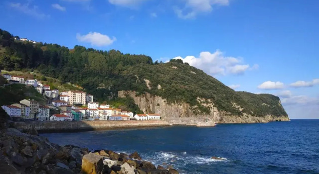 Коттедж с 3 комнатами Elantxobe puerto