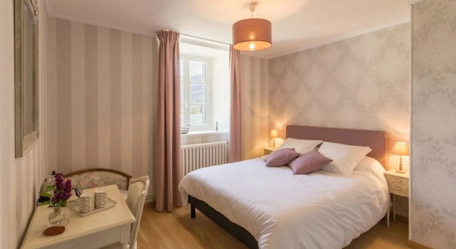 Двухместный номер Standard с видом на горы Le Manoir de Placy - Chambres dHôtes