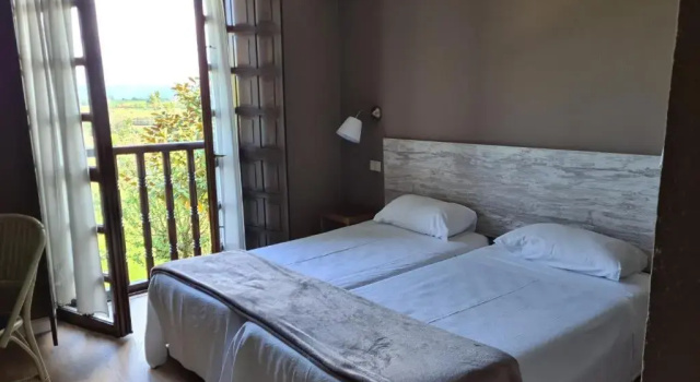 Трёхместный номер Standard Hotel Colegiata
