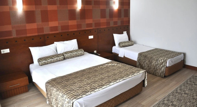 Трёхместный номер Standard с балконом Umut Thermal Spa & Wellness Hotel