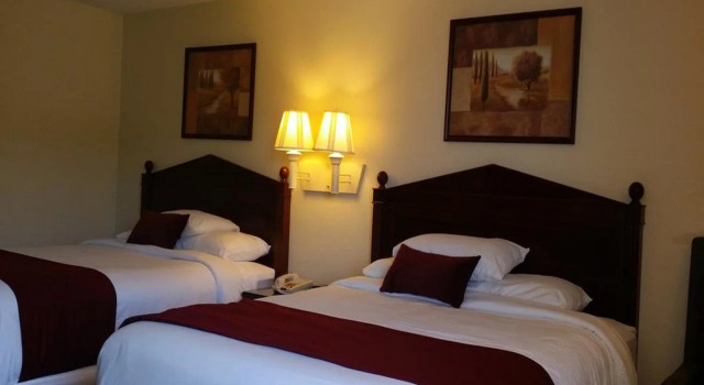 Ramada Williamsburg East Busch Gardens Area, Забронировать Отель Уильямсберг Виргиния