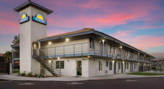 Days Inn by Wyndham Bakersfield