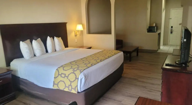 Двухместный номер Baymont by Wyndham Houston Brookhollow