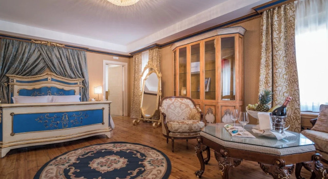 Люкс Luxury Càdor Hotel
