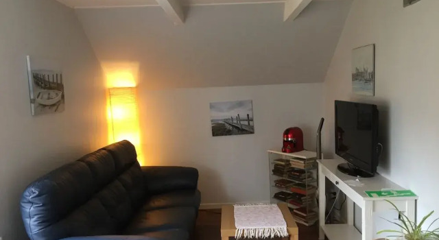 Lövhagens Café & Vandrarhem, Varaa Hotelli Nynäshamn 