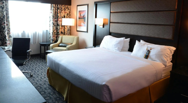 Номер Standard Holiday Inn Louisville East - Hurstbourne by IHG