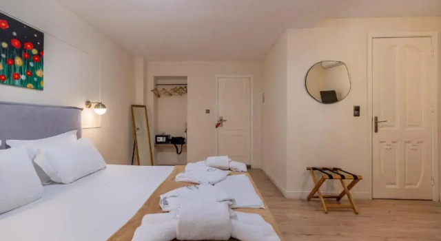 Полулюкс Plaka Arch Suites