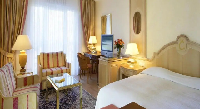 Полулюкс Superior Colombi Hotel