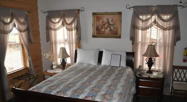 Люкс Superior Elkwood Manor Bed & Breakfast