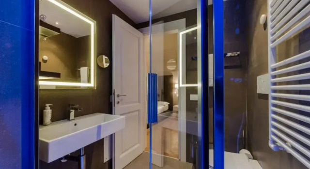 Полулюкс Deluxe Daphne Guest Hause
