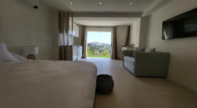Апартаменты Deluxe Ideal BnB, Luxury Apartments