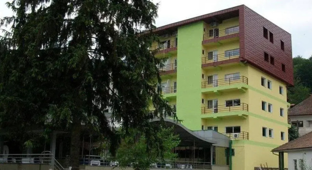 Central, Rezerwuj Hotel Hotele w Carpathians - Romania z parkingiem, Parking