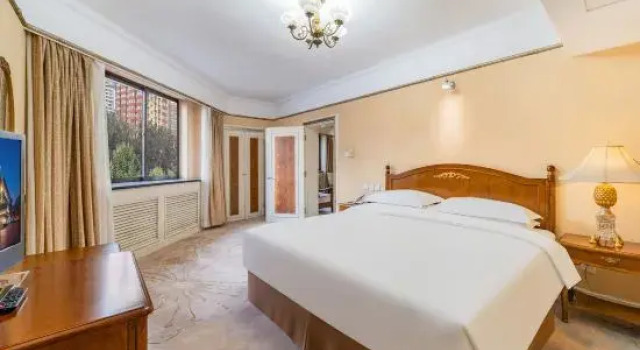 Люкс Deluxe Chongqing Hotel