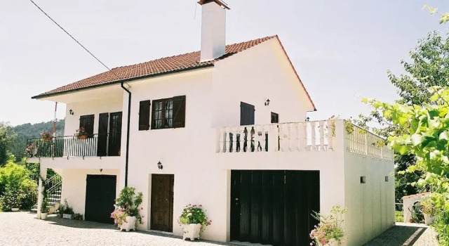 Villa With 4 Bedrooms in Ponte de Lima, With Wonderful Mountain View,