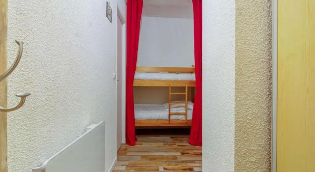Studio Cauterets, 1 pièce, 4 personnes - FR-1-401-208, Rezervasyon Daire Pyrenees National Park otoparklı oteller, Otopark