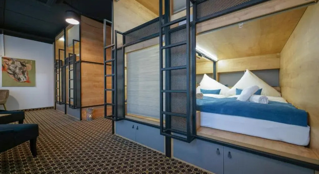 Капсула CHORS like a hotel - Capsule & NFT Boutique Hostel Bratislava - City Center