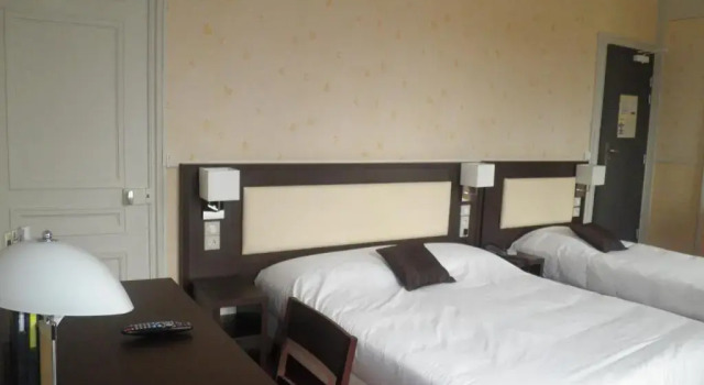 Трёхместный номер Standard с видом на улицу Hotel La Villa des Bordes