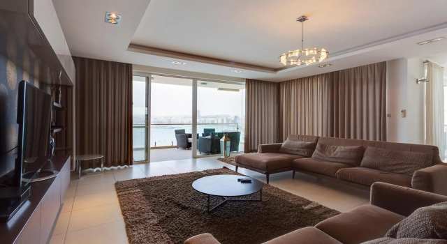 Contemporary, Luxury Apartment With Valletta and Harbour Views