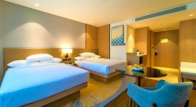 Номер Premium Courtyard by Marriott Vadodara