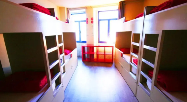 PILOT Design Hostel & Bar, Забронировать Хостел Хостелы Порту, рядом с Дом-музей Абилиу-Мануэла ди Герра-Жункейру, Хостел