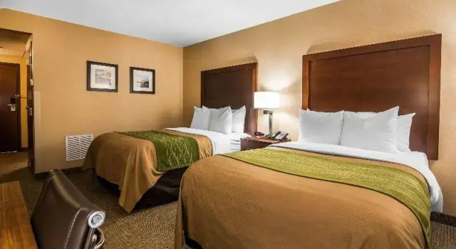 Шестиместный номер Standard Quality Inn & Suites Towanda
