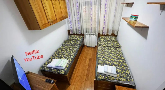 Apartament frumos cu 3 camere situat la partier, Đặt Căn hộ Botosani Rumani