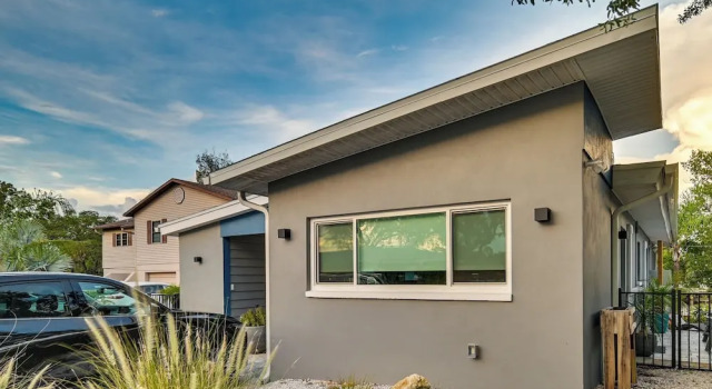 Коттедж Pet-friendly Waterfront Home - 2 Mi to Beach!