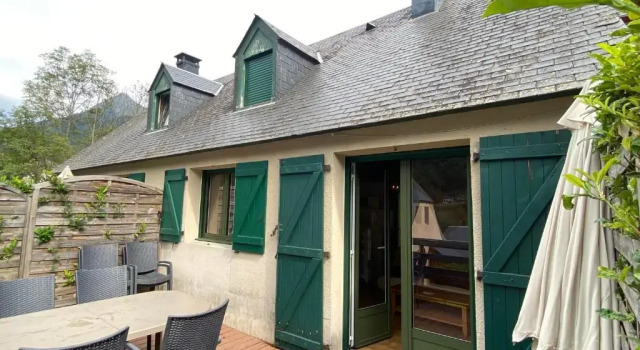 Le 103. Chalet 3 chambres. Terrasse. Parking. wifi., Rezervasyon Şale Pyrenees National Park otoparklı oteller, Otopark