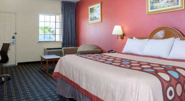 Двухместный номер Standard Super 8 by Wyndham Stafford Sugarland Area
