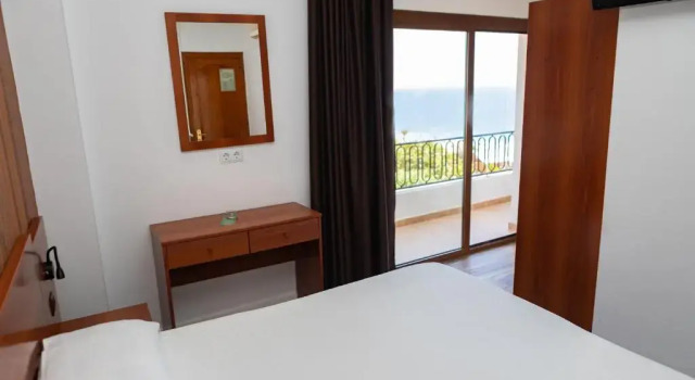 Двухместный номер Standard с балконом и с видом на море Hotel Haromar