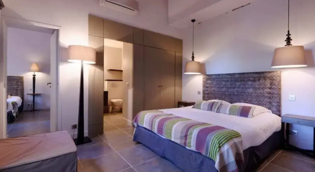 Liszt Private apartment, Забронировать Апартаменты/квартира Отели Буш-дю-Рон с парковкой, Парковка