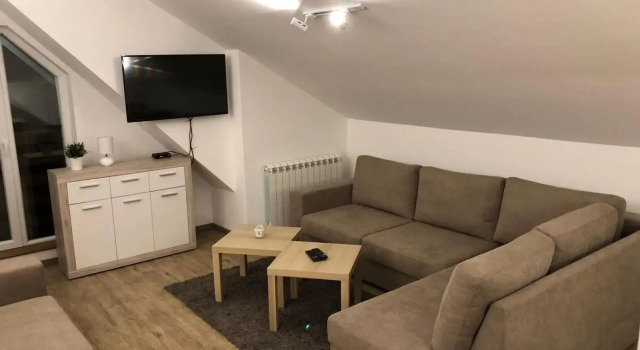 Iznad Oblaka A10, Buchen Sie Hotel Kopaonik 