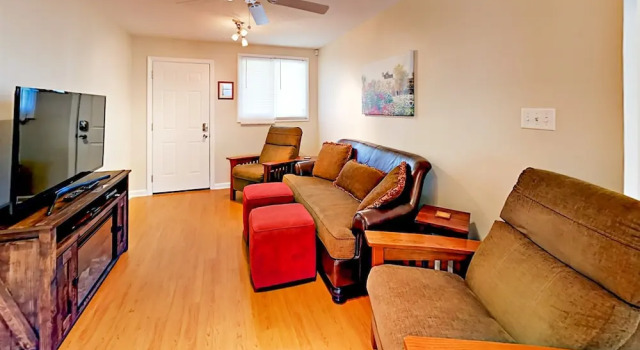 307 Savannah - 6 Br Duplex, Rezerwuj Dom wakacyjny Domki letniskowe w Savannah, Domek