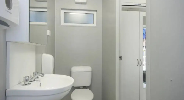 Двухместный люкс Lake Kawana Accommodation