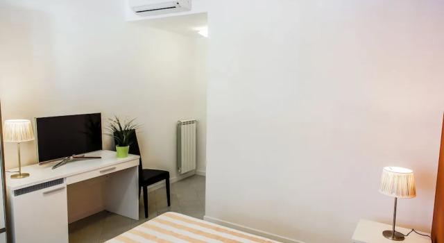 Двухместный номер Standard с балконом Vatican Rooms Holiday in Rome