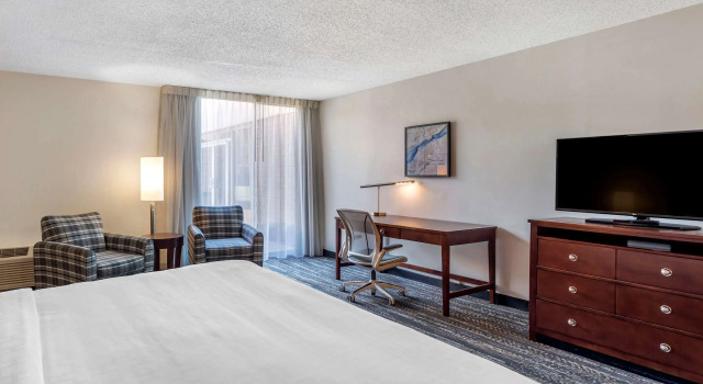 Двухместный номер Standard Clarion Inn Sheffield Muscle Shoals