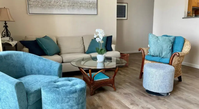 Коттедж Oceanfront Penthouse with Family & Friends