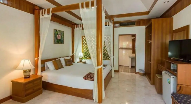 Бунгало Deluxe с балконом Long Beach Lodge, Chaweng Beach, Koh Samui