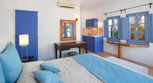 Студия Meltemi Suites