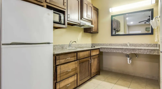 Двухместный люкс Americas Best Value Inn & Suites Tomball